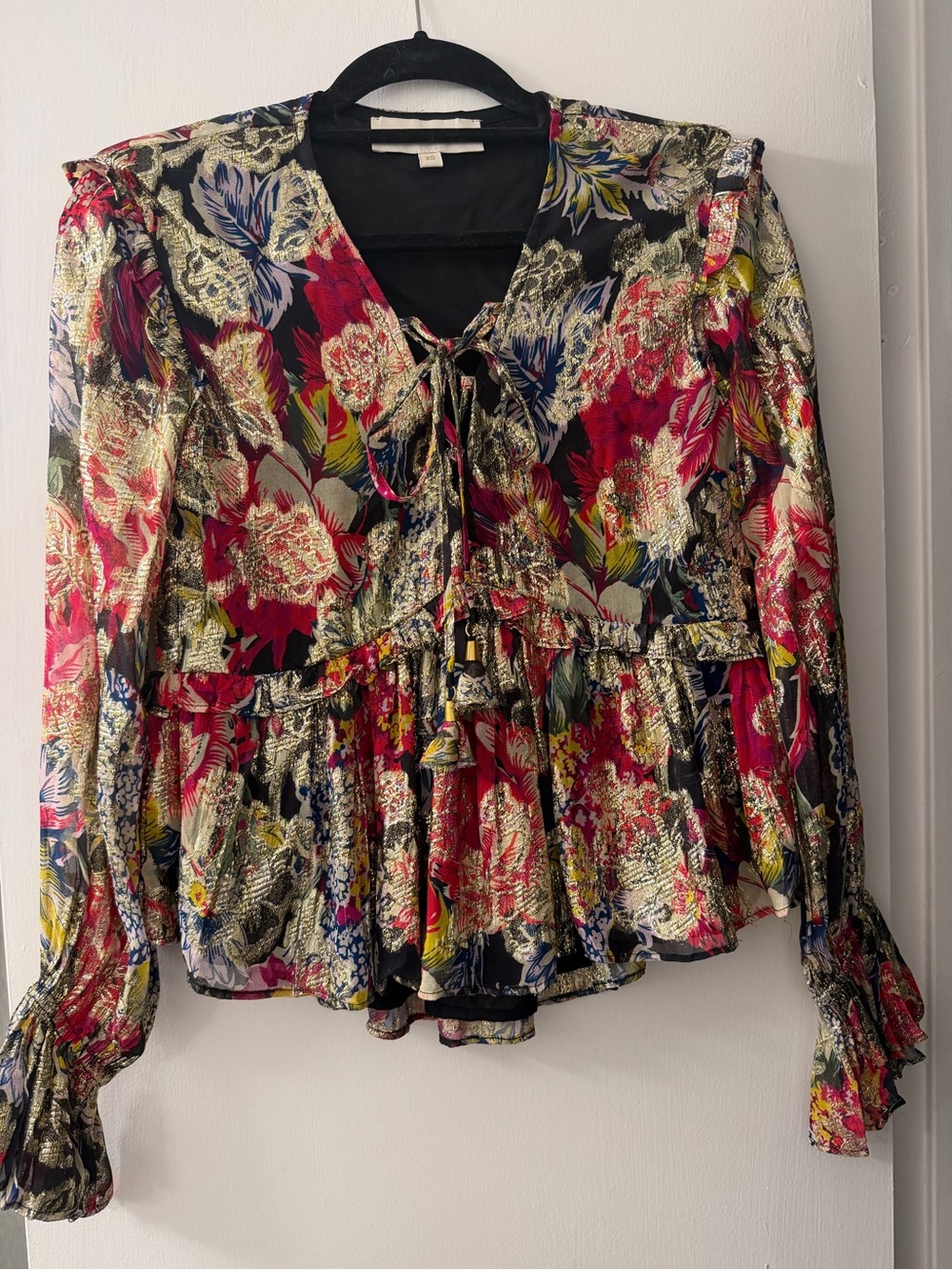 Love The Label Gold Metallic Floral Ruffled Blouse In Black Red And Pink